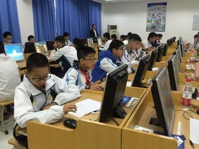 智慧與挑戰(zhàn)！2017年西湖區(qū)中小學(xué)生科技節(jié)智能機(jī)器人比賽成績(jī)出爐